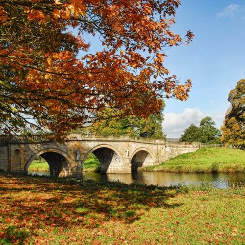 Stagecoach 160: Experience the grandeur of Chatsworth House from Matlock | Stagecoach Yorkshire