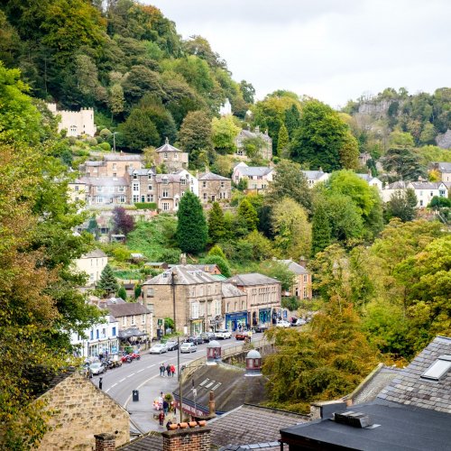 Discover World Heritage sites and Bakewell Puddings with the sixes 6.1 bus route through Derbyshire | Trentbarton