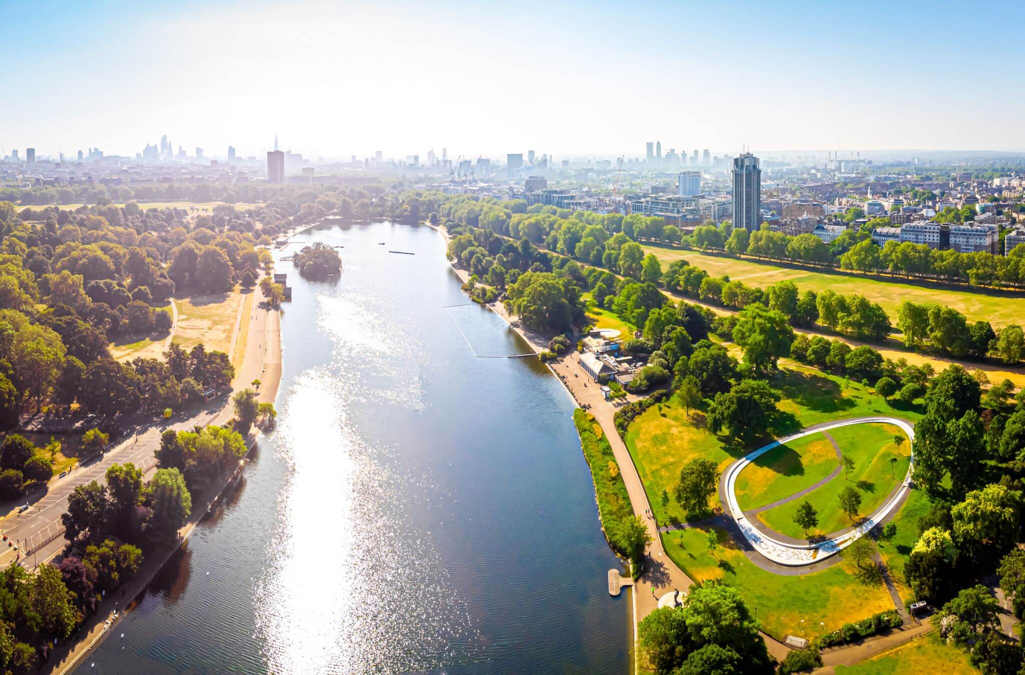 TfL 52: From Royal Palaces to Portobello Road, take route 52 bus from Victoria to Notting Hill & Willesden | Transport for London