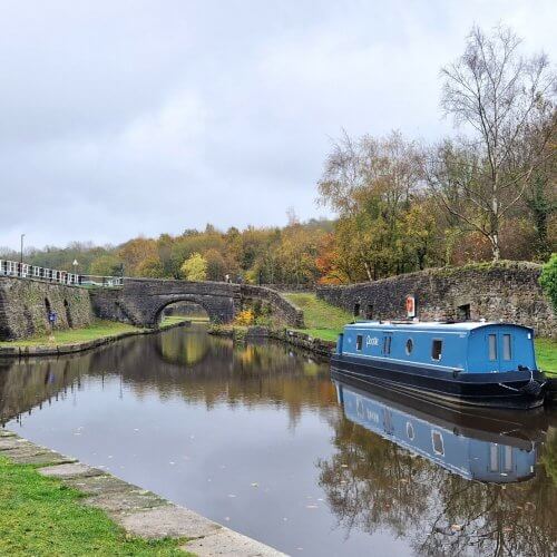 Route 61: Experience the charm of Glossop and the beauty of Buxton | High Peak Buses